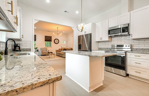 Hogansville Casa | Walk to Downtown! Modern Hogansville Home w/ Patio