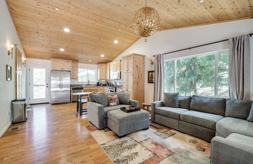 Twain Harte Cabina | Walk to Dtwn: Charming Family Cabin in Twain Harte