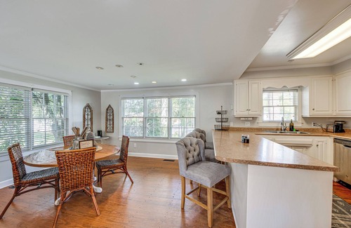 Hahira Casa | Walk to Dtwn Hahira: Inviting Home w/Pool & Yard!