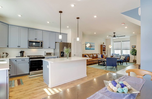 Cambridge Casa | Walk to Dtwn: Waterfront Eastern Shore Townhome!