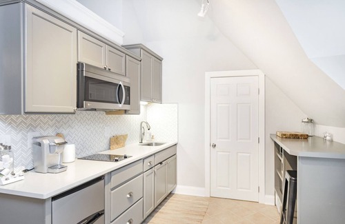 Five Points Apartamento | Walk to Five Points + 10 Minutes from Downtown!