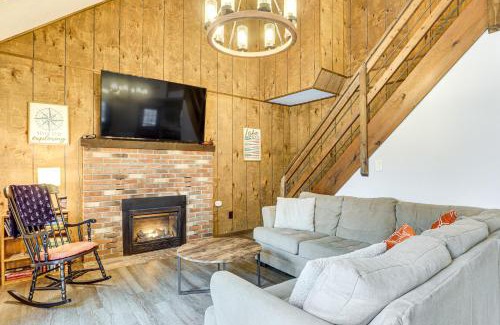Hamlin Casa | Walk to Hideout Slopes Home with Game Room!