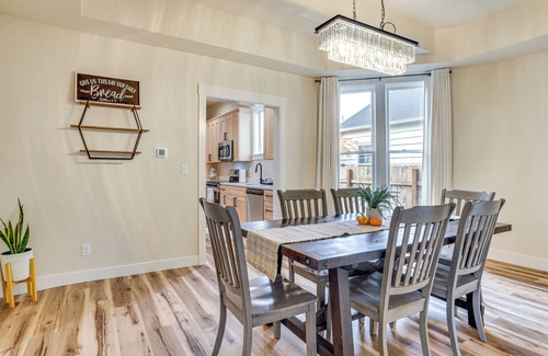 Independence Cabaña | Walk to Independence Theatre: Dtwn Retreat!