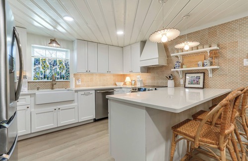 Kingston Casa | Walk to Lake Texoma: Kingston Retreat w/ Deck!