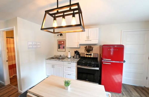 St Ignace Casa | Walk to Mackinac Ferry Sleeps 16 6BR Retreat