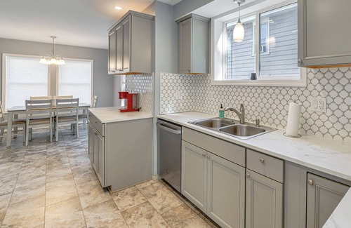 Norwich Casa | Walk to Main Street! Updated Norwich Home