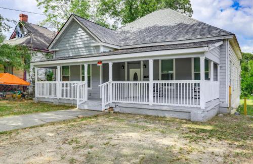 Macon Casa | Walk to Mercer University Home with Yard in Macon!