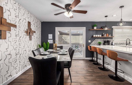 Casa Granada Townhouses Casa | Walk to Old Town & Giants Stadium! Unit w/ Pool