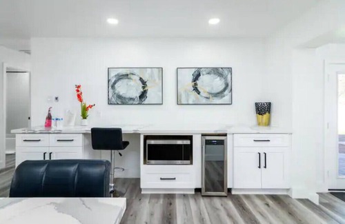 Peaceful Valley Casa | Walk to Old Town - Heated Pool + Golf + Games