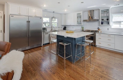 Norman Casa | Walk to OU from this cozy house with an AMAZING back yard
