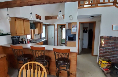 Eidelweiss Village Casa | Walk to pond / playground in pet friendly chalet while enjoying mountain views