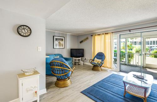 Welaka Apartamento | Walk to Pool Riverfront Welaka Condo with Boat Ramp