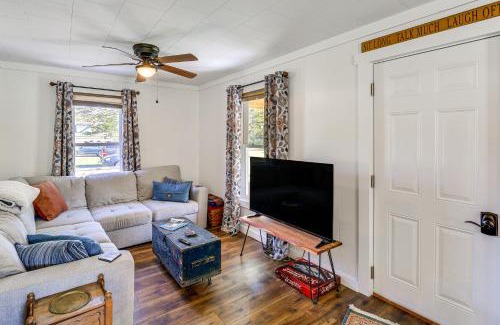 Damascus Casa | Walk to River and Trails Cozy Damascus Cottage!