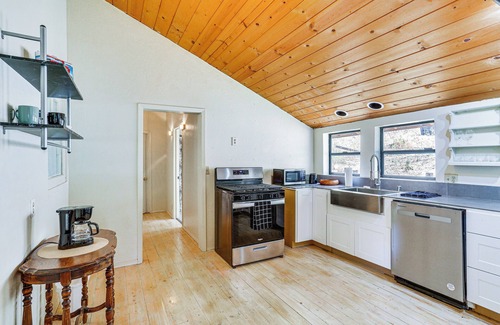 Lewiston Cabaña | Walk to River: Tranquil Home w/ Views in Lewiston