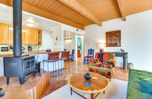 Northeast Santa Fe Condominio | Walk to Santa Fe Plaza: Condo w/Pool & Hot Tub!