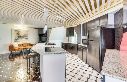 Dover Casa | Walk to School House Winery: Home w/ Deck!