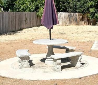 Near East Side Apartamento | Walk to the Alamodome! Sleeps 6, Pet Friendly