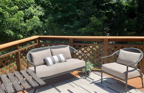 Baiting Hollow Cabaña | Walk to the beach from this 4-bedroom cottage in the North Fork