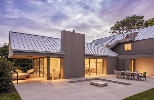 Montauk Casa | Walk to the Ditch Plains Beach from this 5 bedroom Spacious Modern Surf House!!