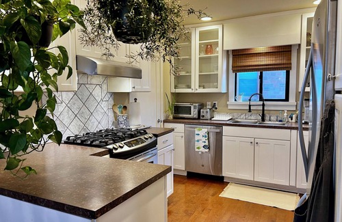 Renton Casa | Walking Distance to Lake Washington and Shopping