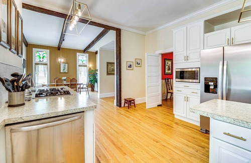 Elizabeth City Casa | Walk to Waterfront: Downtown Elizabeth City Home!