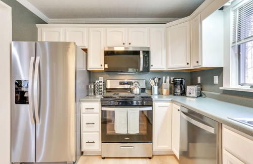 White Lake Casa | Walk to White Lake: Family Home w/ Deck & BBQ