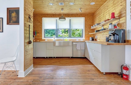 Livingston Manor Casa | Walkable Central Livingston Manor - 3BR