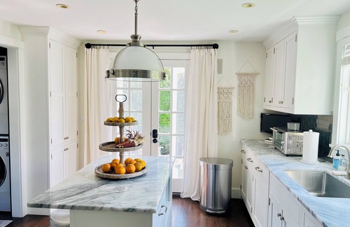 Village of East Hampton Casa | Walkable Designer Home in East Hampton Village!