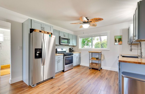 Historic Kailua Village Condominio | Walkable Kailua-Kona Condo - 2 Blocks to Pier!