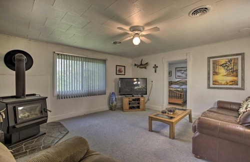 Ten Sleep Casa | Walkable Ten Sleep House with Patio and Sunroom!