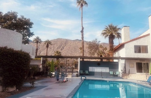 Baristo Condominio | Walkable to Downtown Palm Springs - 2 Bed Condo with Pool & Spa, AC, Workspace