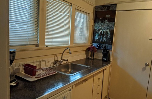 Queen Anne Casa | Walker's paradise, Safe, Quiet, charming,1Free Permited street parking infront.