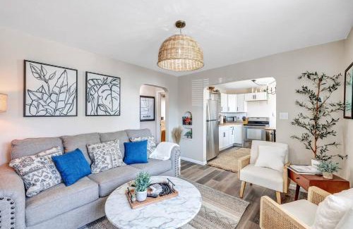 Algoma Apartamento | Walking Distance To Everything- Newly Renovated!