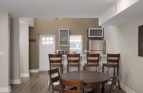 Ellicottville Apartamento | A poca distancia de la ciudad, lugar tranquilo junto al arroyo en The Ellicottville Lofts