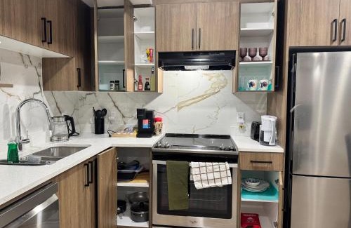 Airdrie Apartamento | Walkout basement suite with canal view near airport