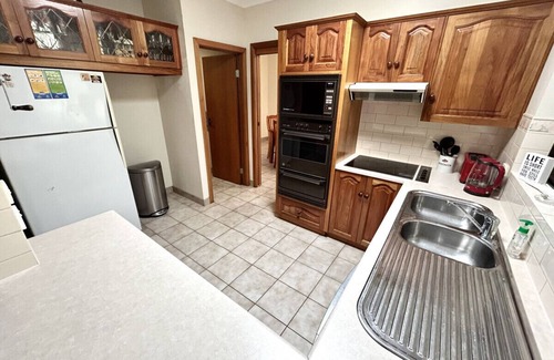 North Beach Apartamento | Wallaroo Getaway - Walking Distance to Beach - Entire Home
