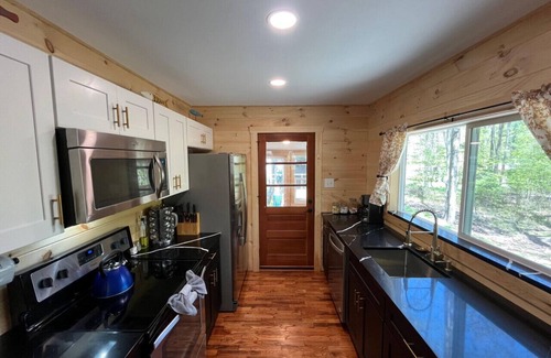 Hawley Cabina | Wally`s Cabin|New|Hot Tub|Kayaks|Firepit|Fireplace