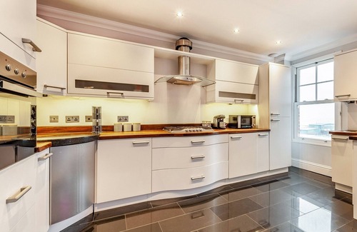 Cliftonville Cabaña | Walpole Heights Penthouse