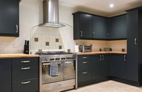 Shirrell Heath Casa | Waltham`s Bungalow | Spacious 3 Bedroom