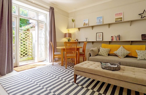 Bosham Cabaña | Walton House - Bosham - a flat that sleeps 4 guests in 2 bedrooms