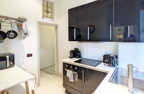 Bosham Cabaña | Walton House - Bosham - a flat that sleeps 4 guests in 2 bedrooms