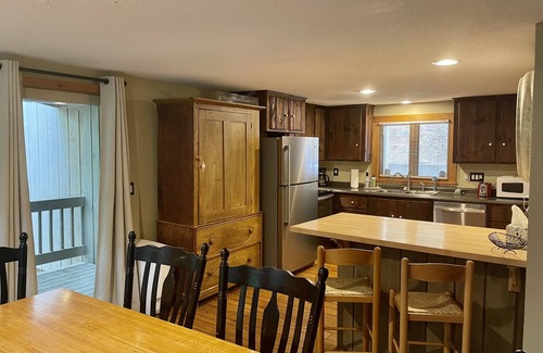North Conway Condominio | Warm and Spacious Condo