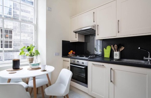 Stockbridge Apartamento | Warm & cosy 2-bedroom apartment in the heart ❤️ of Stockbridge; picturesque area