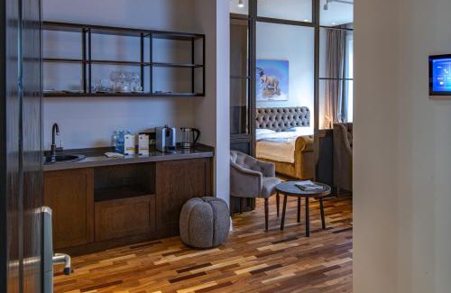 Almaty Apartamento | Warm House Apart Hotel