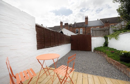 Lincoln Casa | Warm & Inviting Home | Lincoln Hospital | Sleeps 5