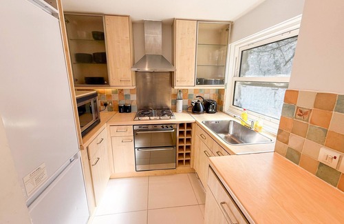 Hoxton Casa | Warm Little Venice 4-bedroom House - free Parking