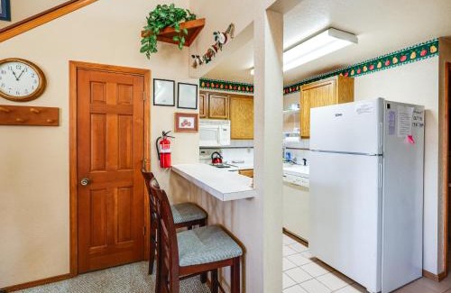 McCall Apartamento | Warm McCall Condo Half-Mile to Payette Lake!