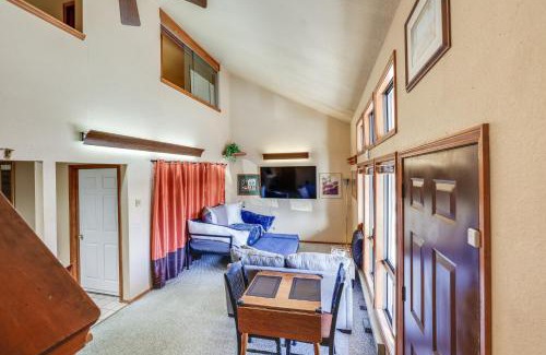 McCall Apartamento | Warm McCall Condo Half-Mile to Payette Lake!