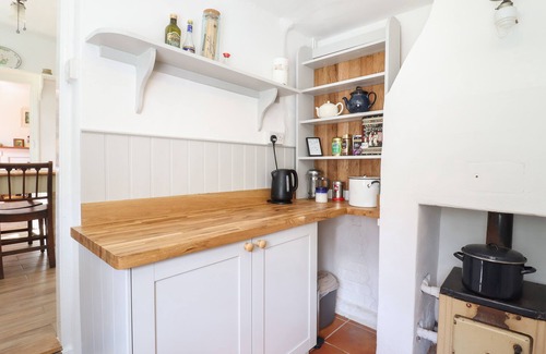 Bures Cabaña | Warren Cottage