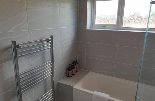 Washington Casa | Washington's Diamond 3 Bedroom House Sleeps 6Guest